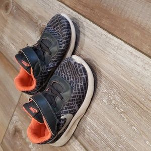 Girls Nike 8c Black & Light Pastel Orange Shoes
